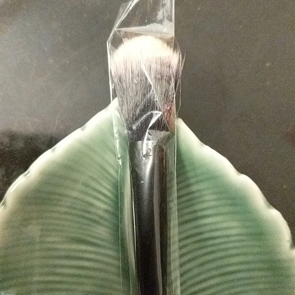 NWT Makeup Brush